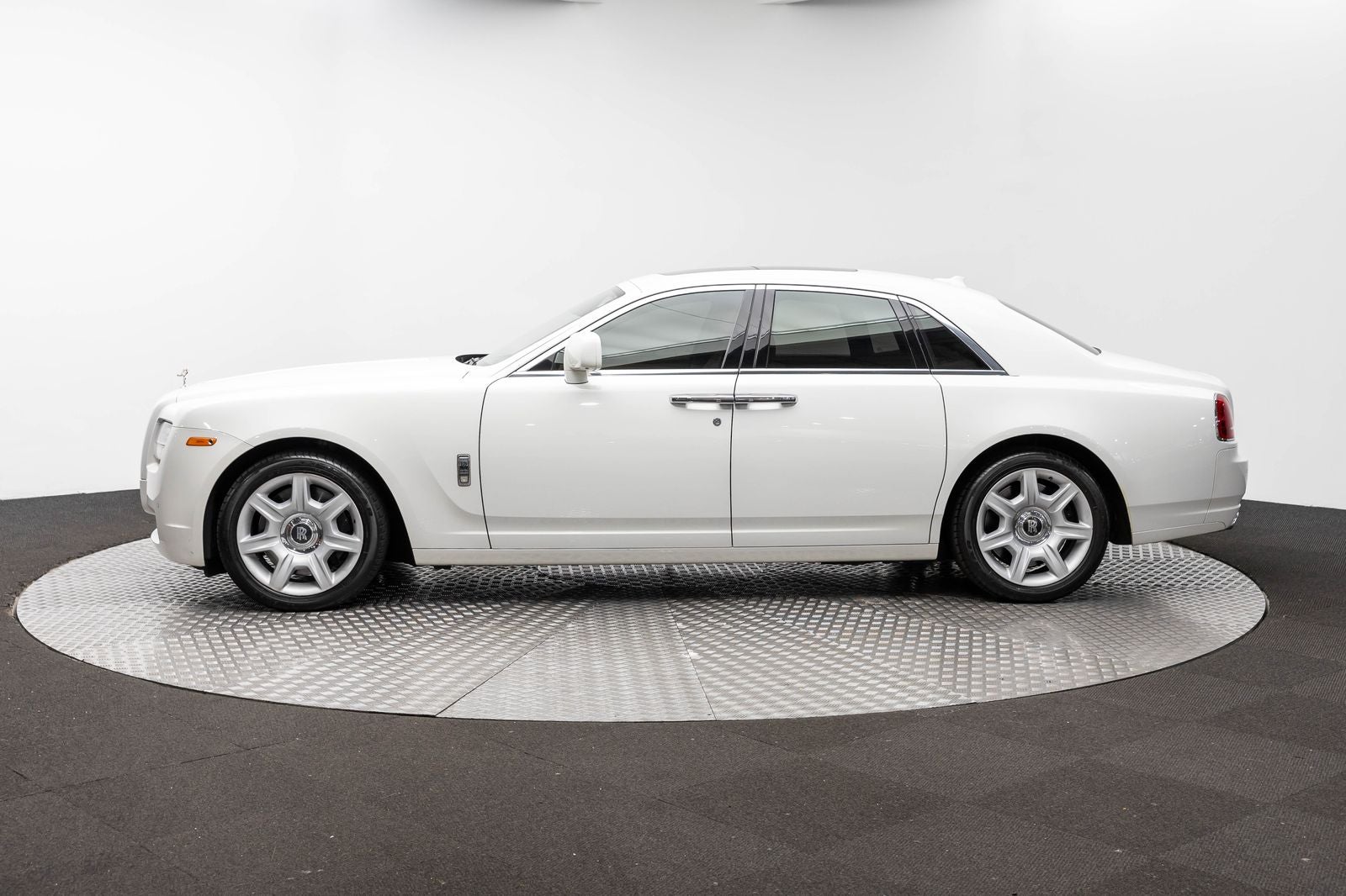 Rolls-Royce Ghost de 4 puertas, 2011