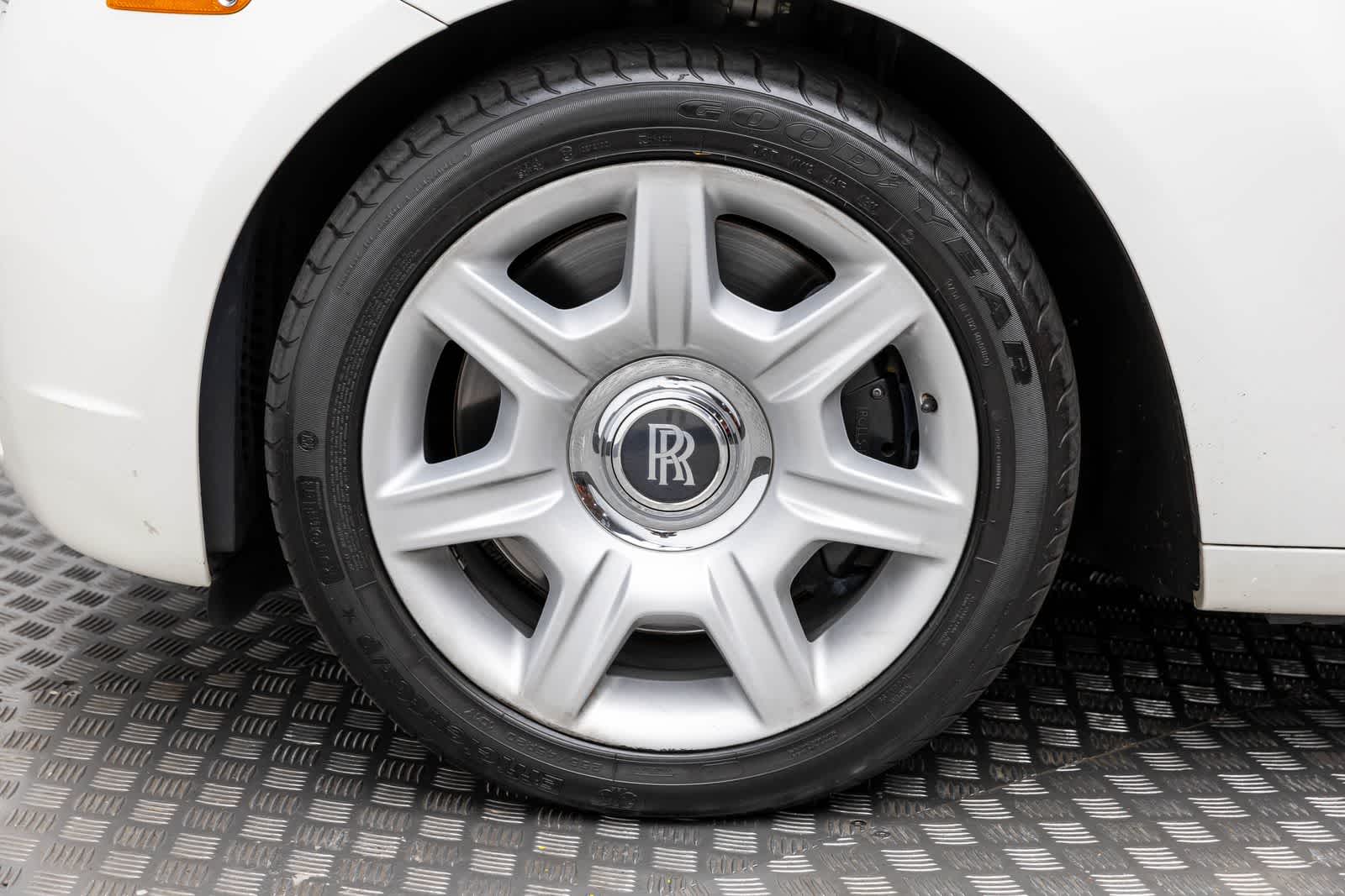 Rolls-Royce Ghost de 4 puertas, 2011