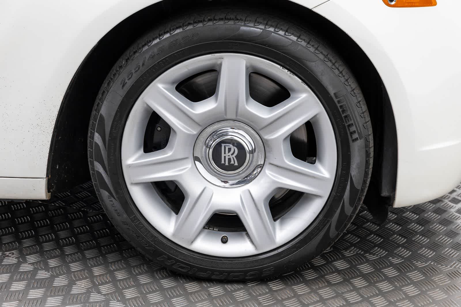 Rolls-Royce Ghost de 4 puertas, 2011