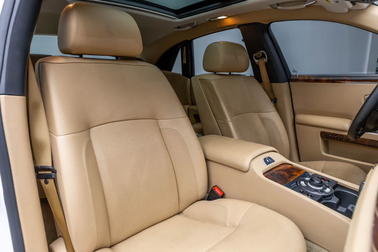 Rolls-Royce Ghost de 4 puertas, 2011