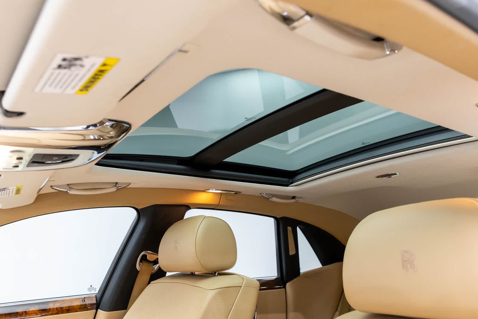 Rolls-Royce Ghost de 4 puertas, 2011