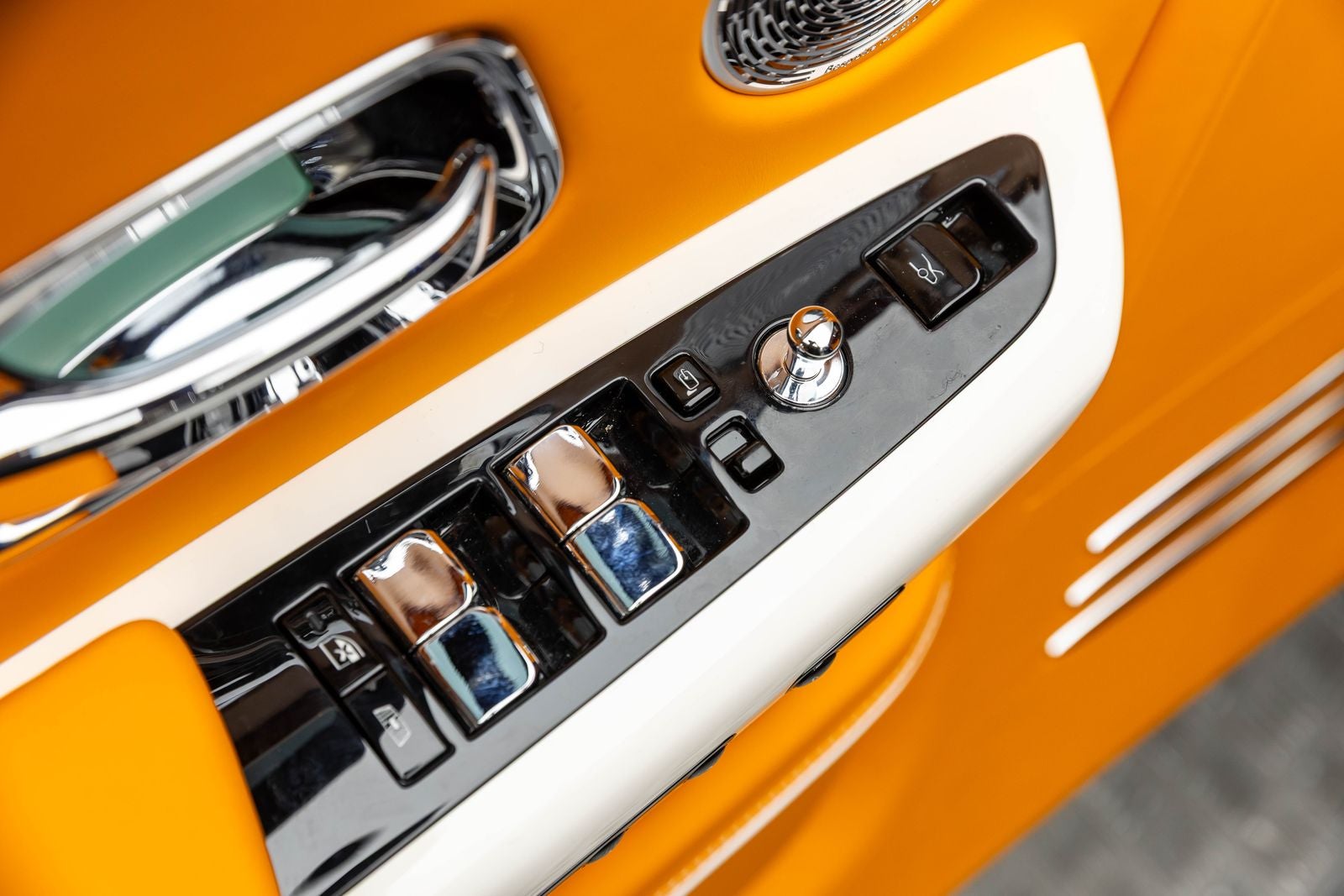 Rolls-Royce Phantom Sedán 2023