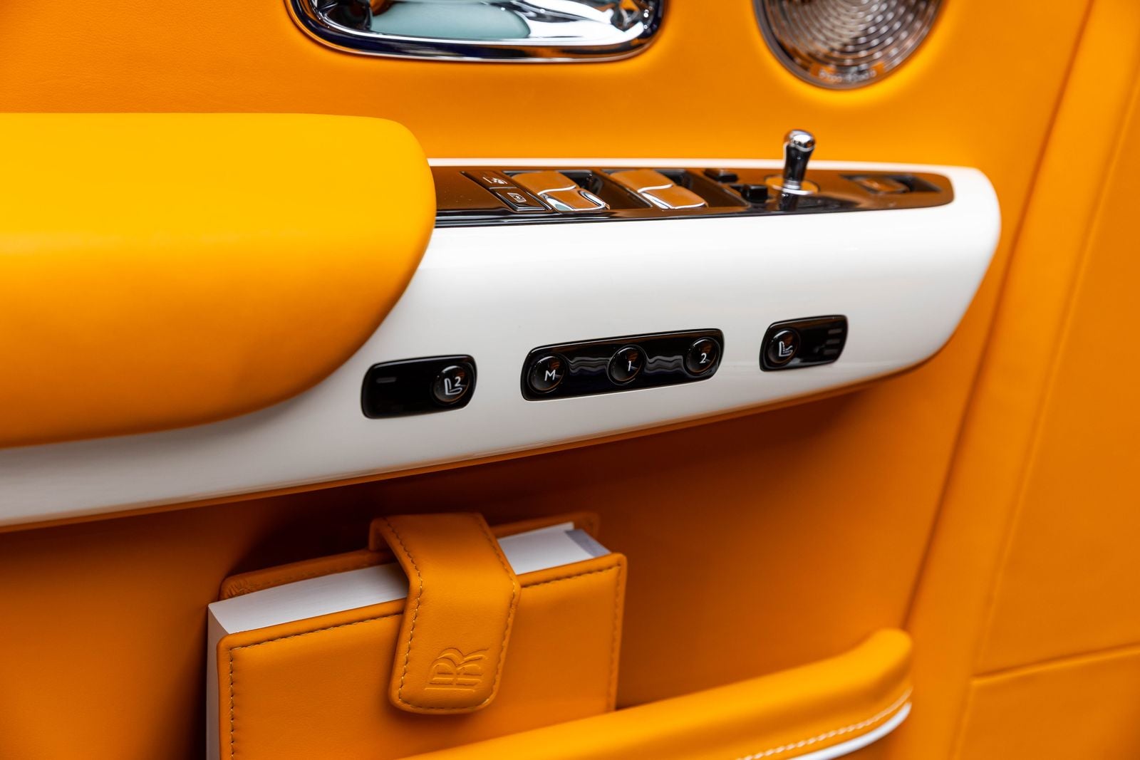 Rolls-Royce Phantom Sedán 2023