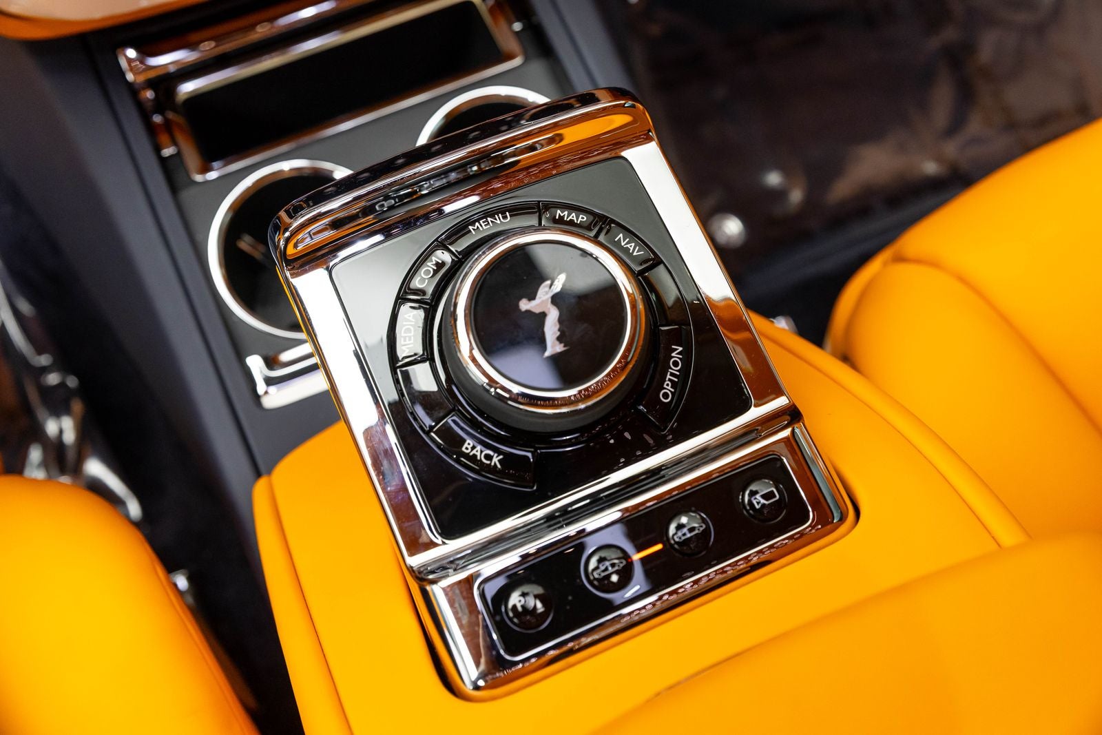 Rolls-Royce Phantom Sedán 2023