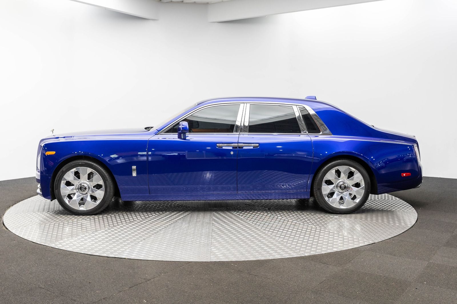 Rolls-Royce Phantom Sedán 2023