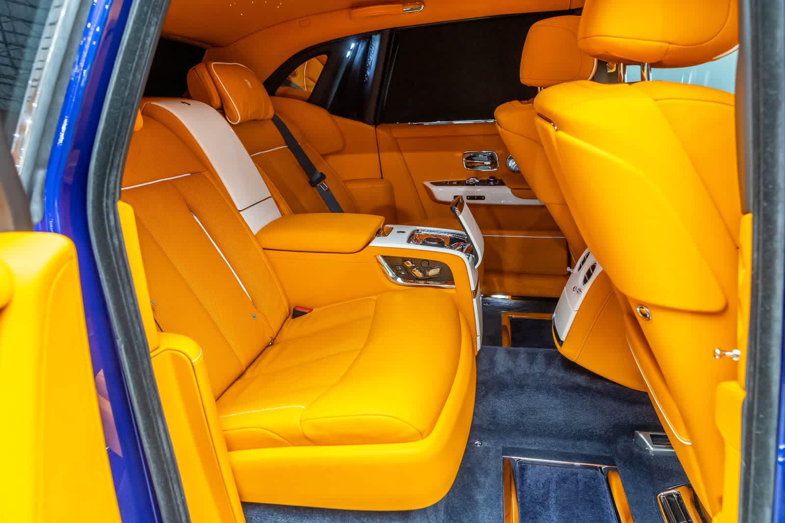 Rolls-Royce Phantom Sedán 2023