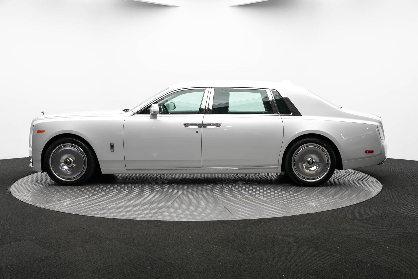 Rolls-Royce Phantom Plantino 2024