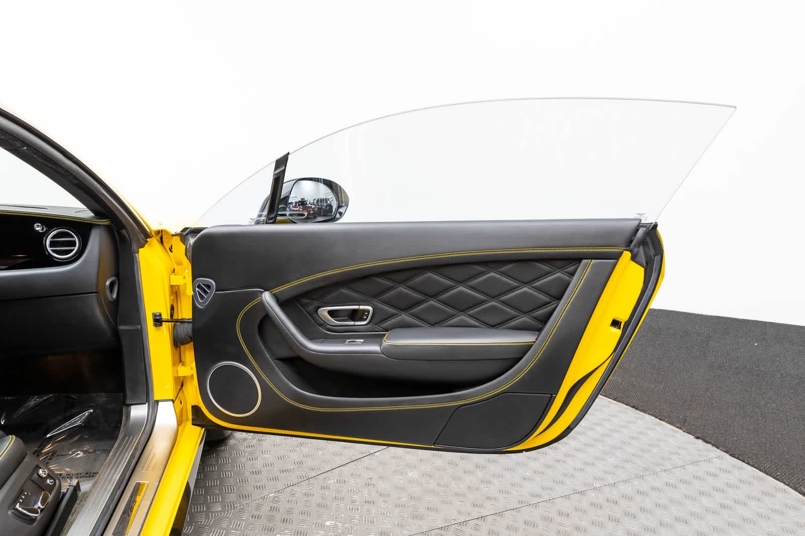 Bentley Continental GT V8 S de 2 puertas, versión cupé, 2014