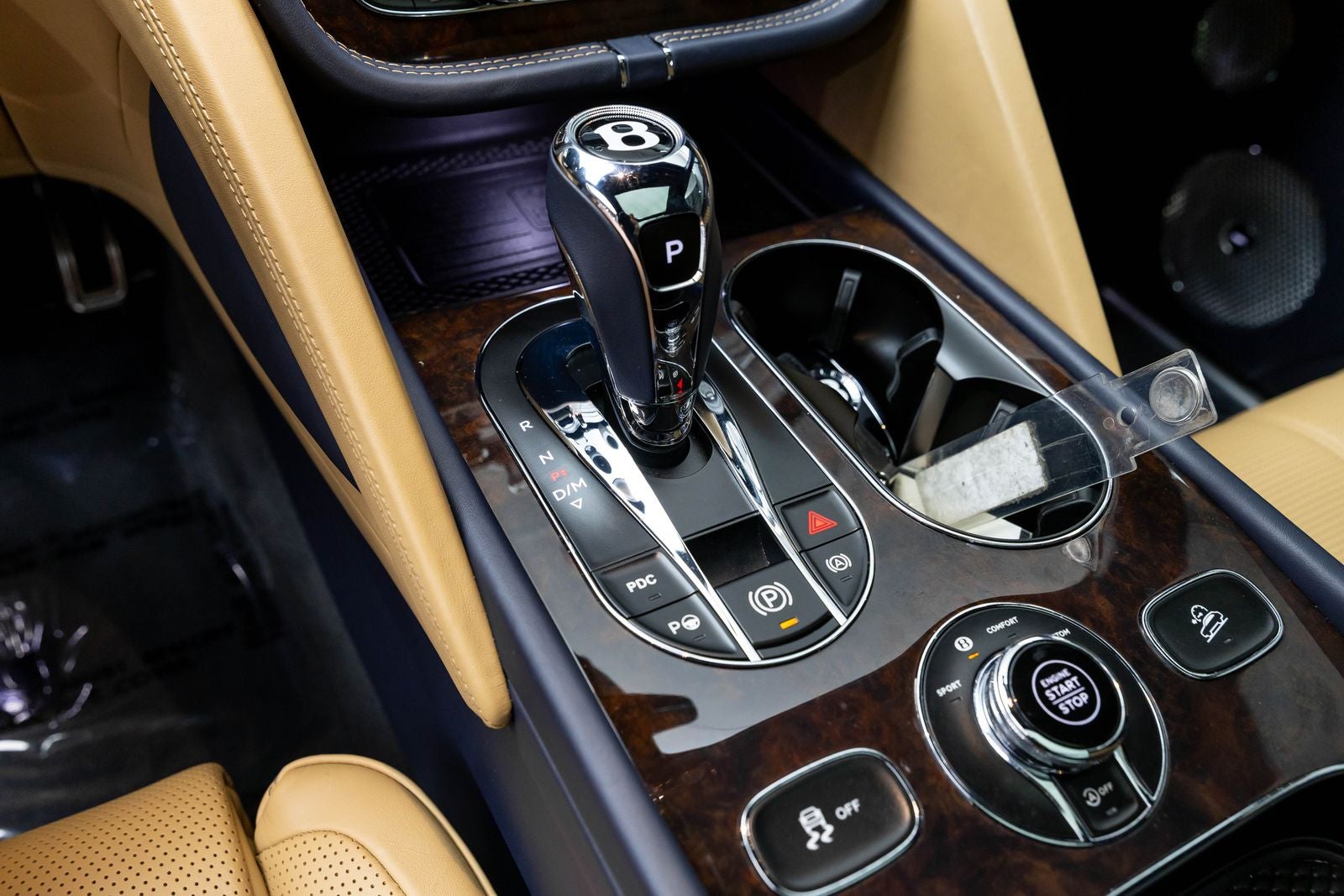 Bentley Bentayga V8 2021