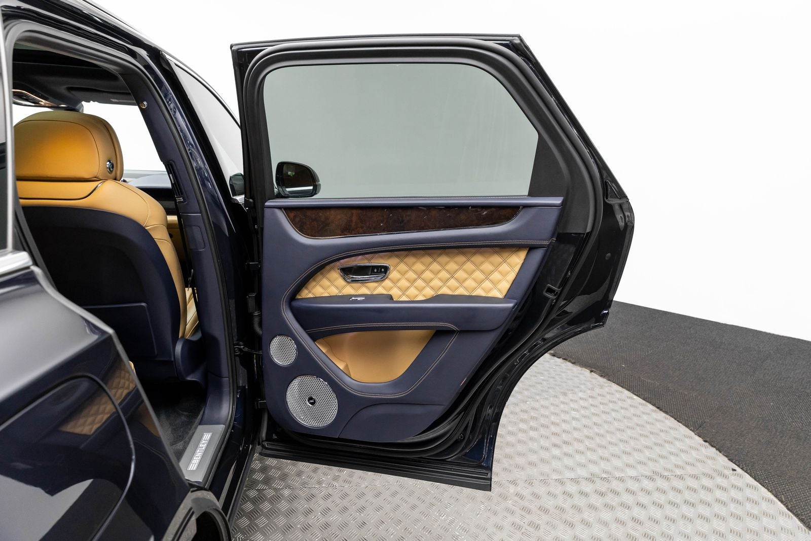 Bentley Bentayga V8 2021