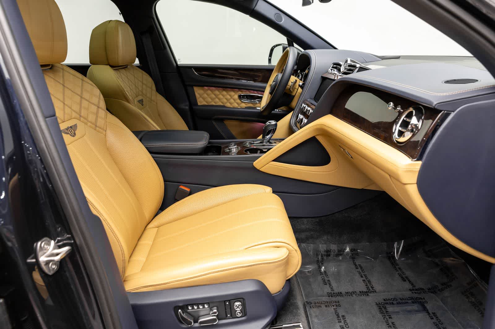 Bentley Bentayga V8 2021