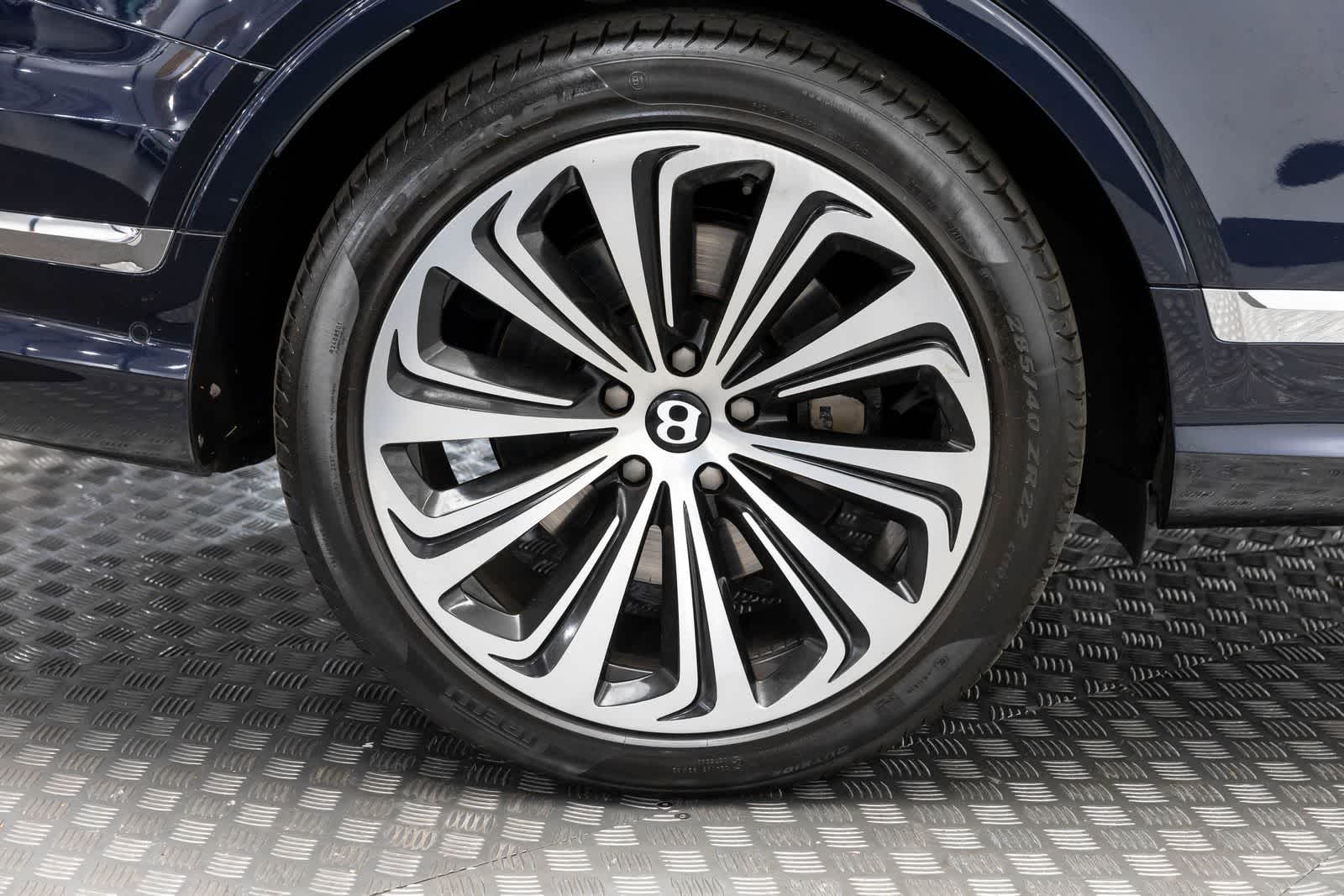 Bentley Bentayga V8 2021