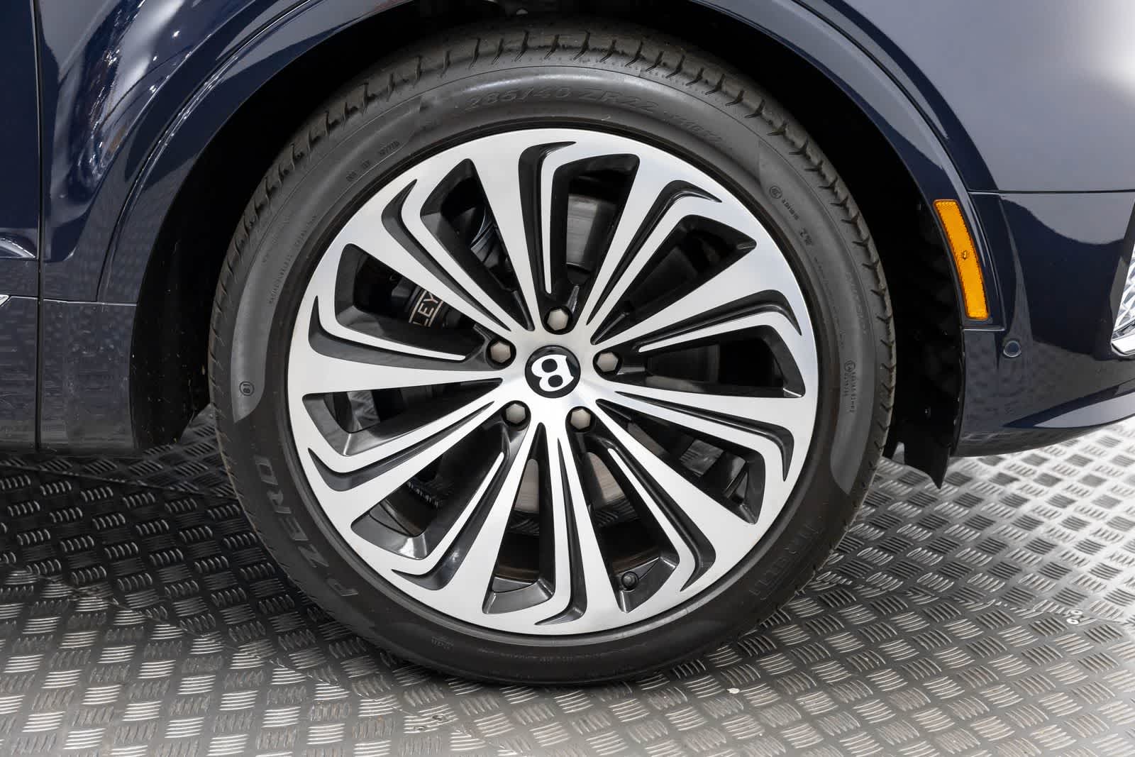 Bentley Bentayga V8 2021