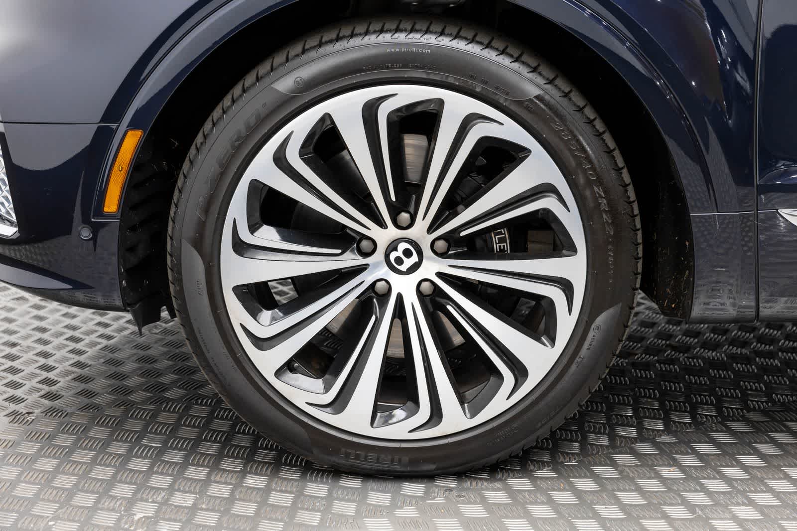 Bentley Bentayga V8 2021