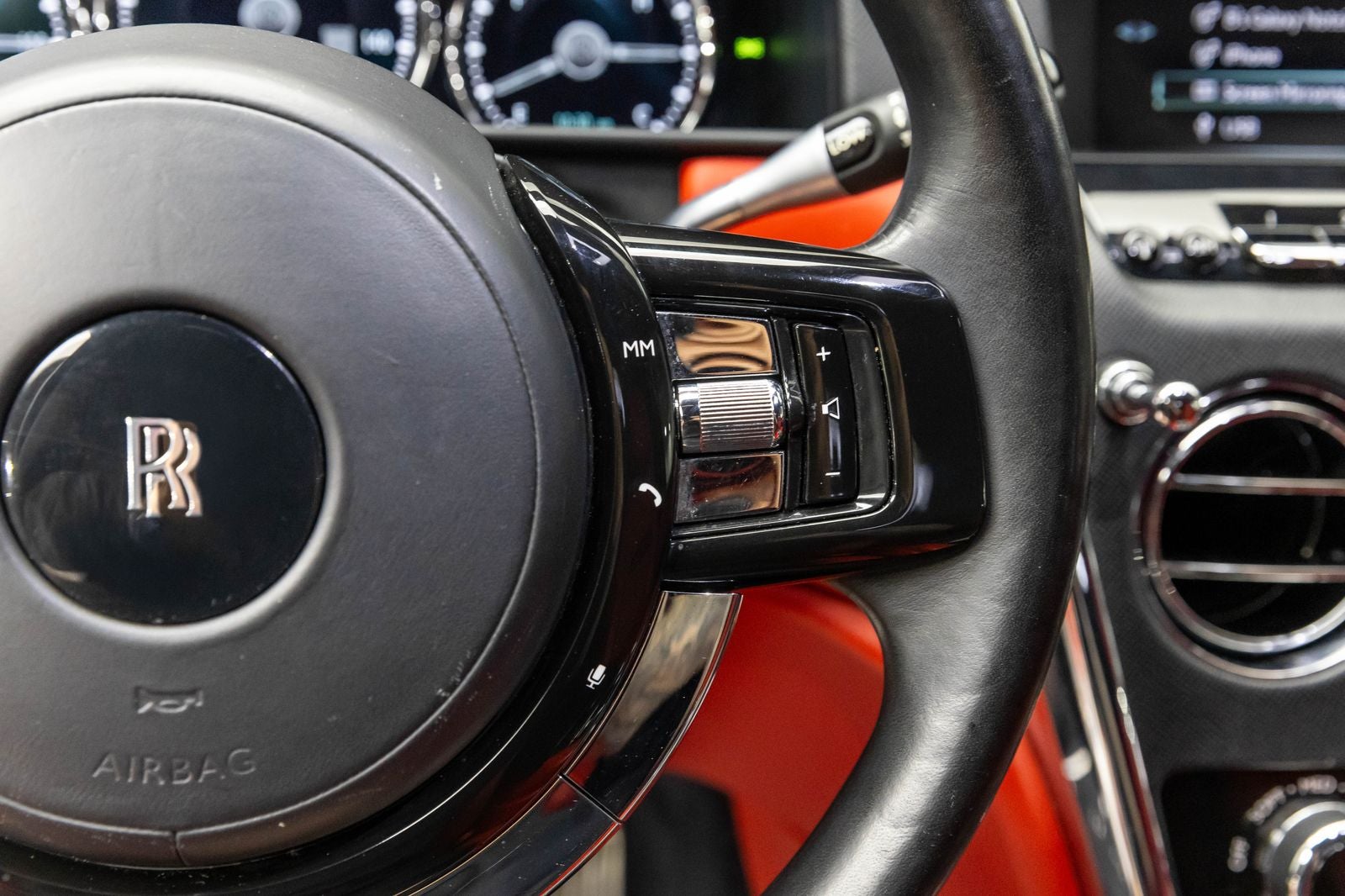 Rolls-Royce Cullinan SUV 2020