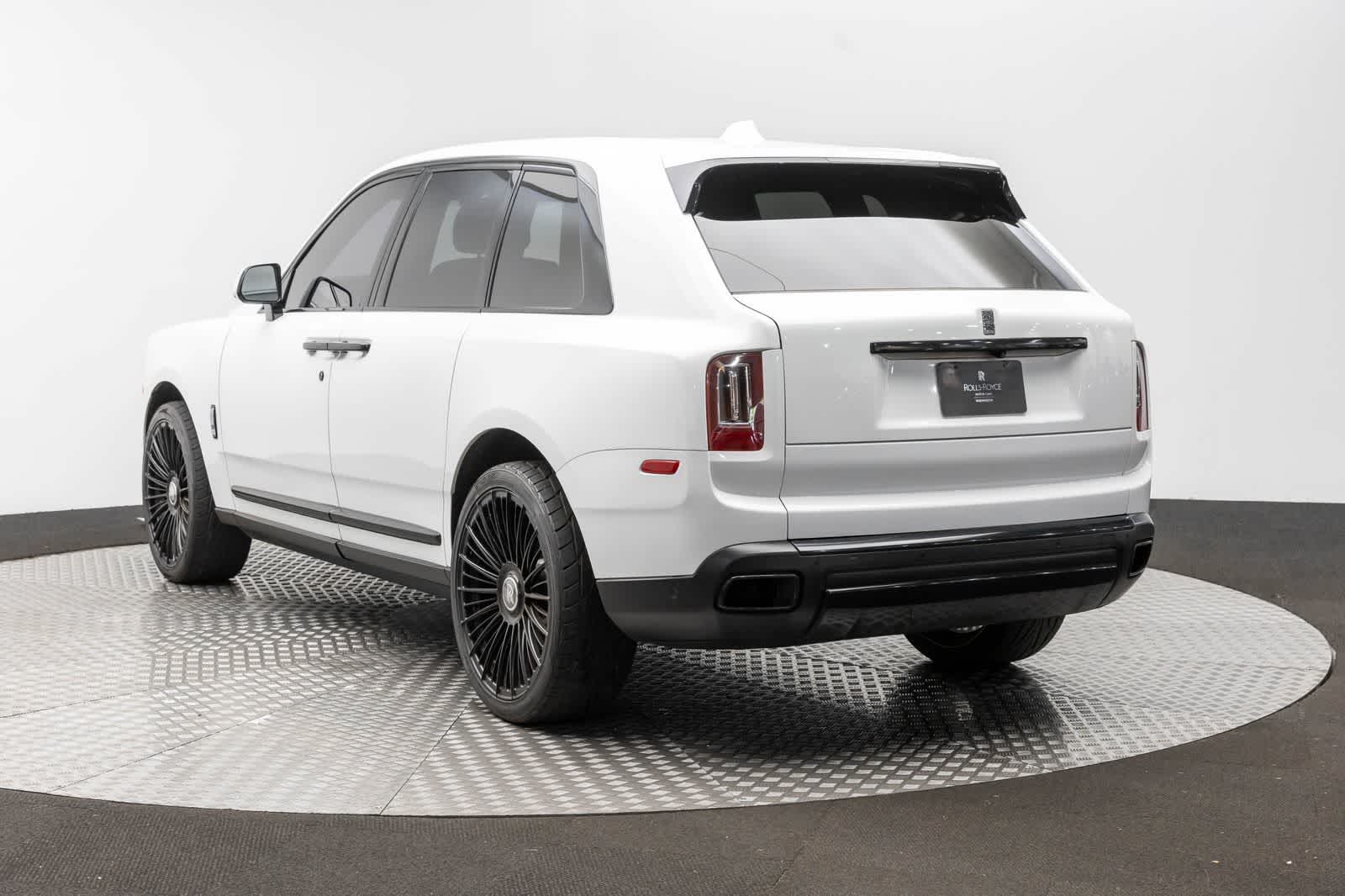 Rolls-Royce Cullinan SUV 2020