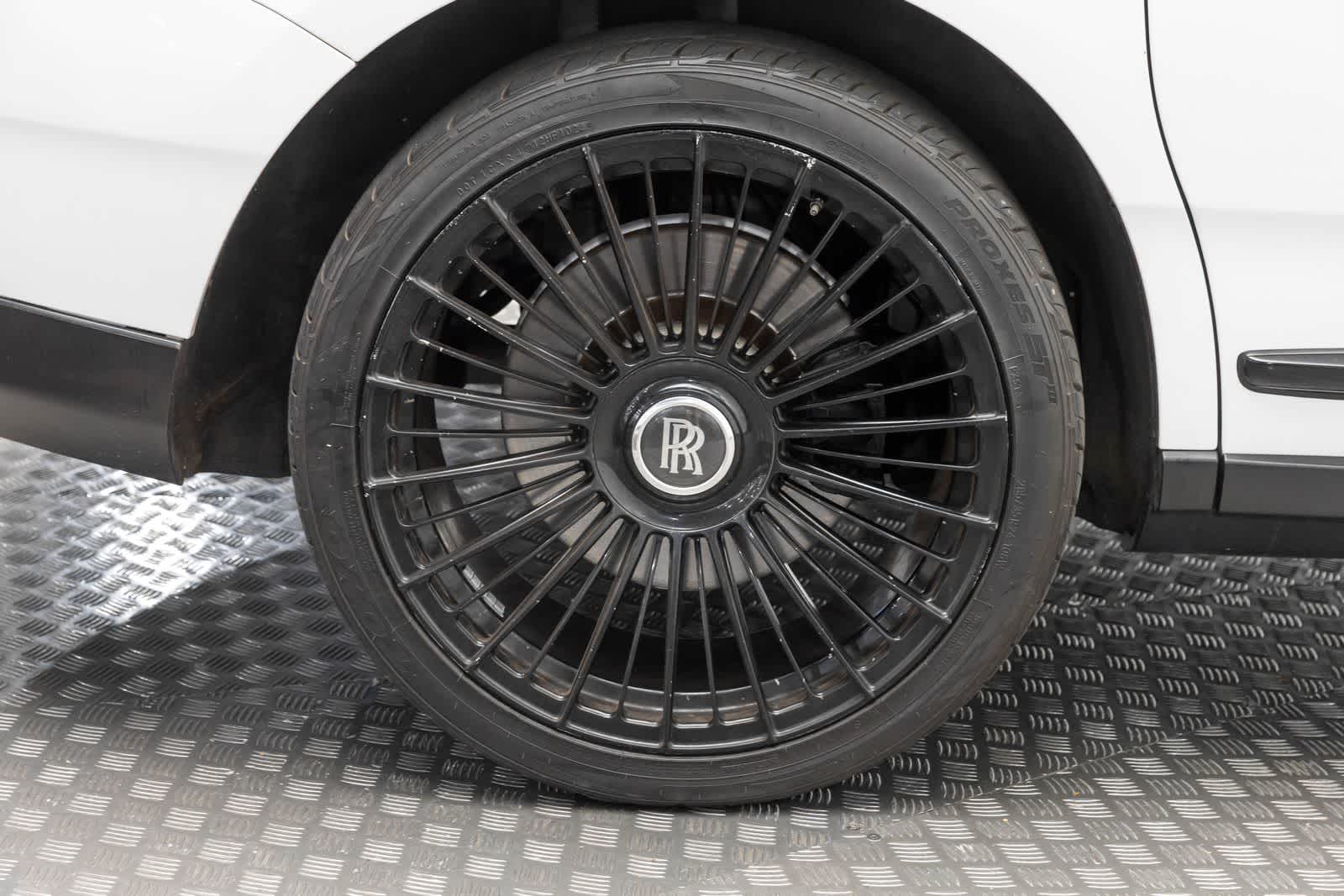 Rolls-Royce Cullinan SUV 2020