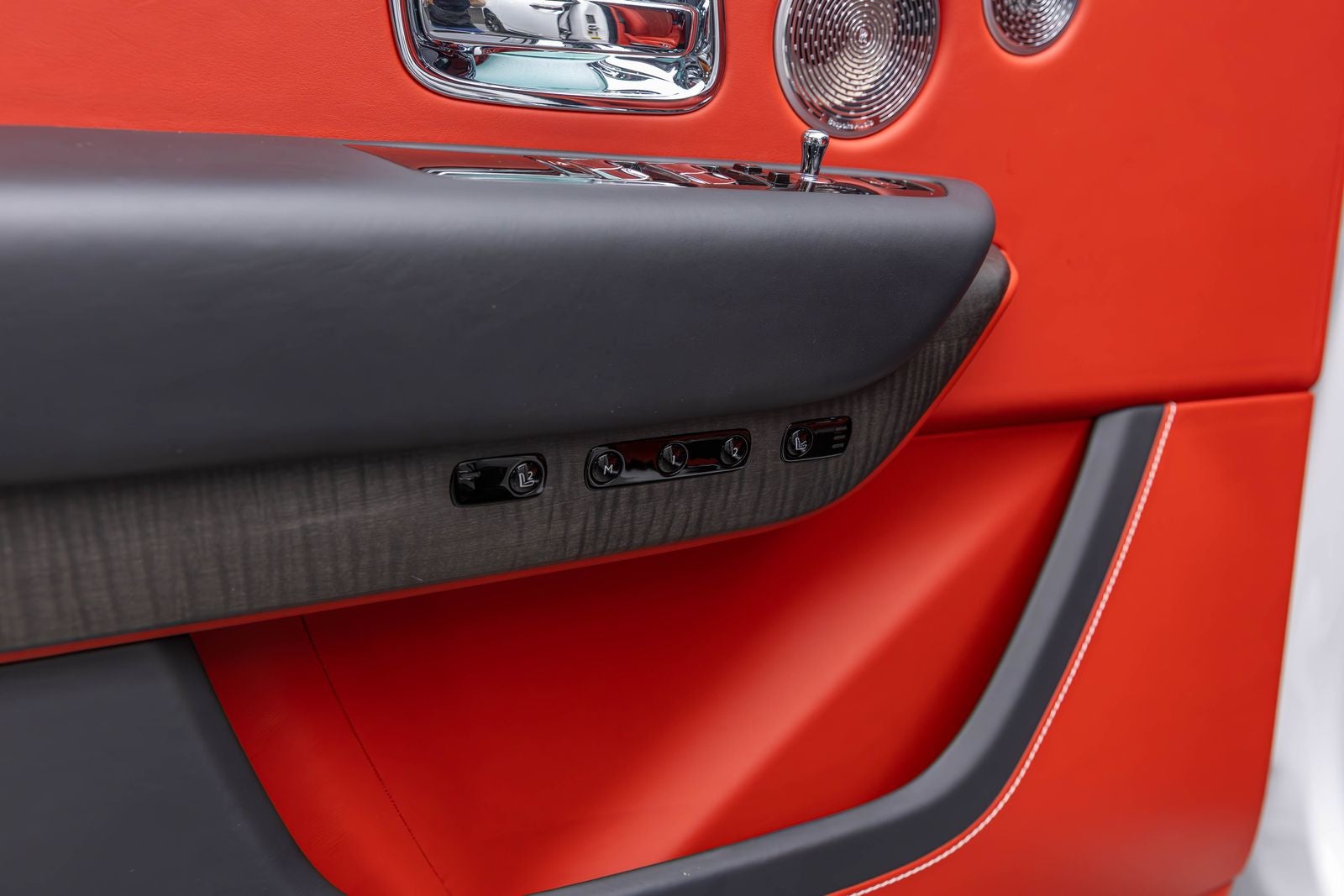 Rolls-Royce Cullinan SUV 2021
