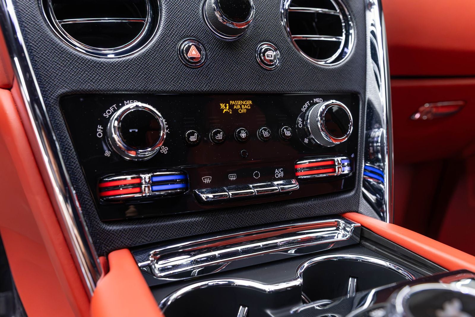 Rolls-Royce Cullinan SUV 2021