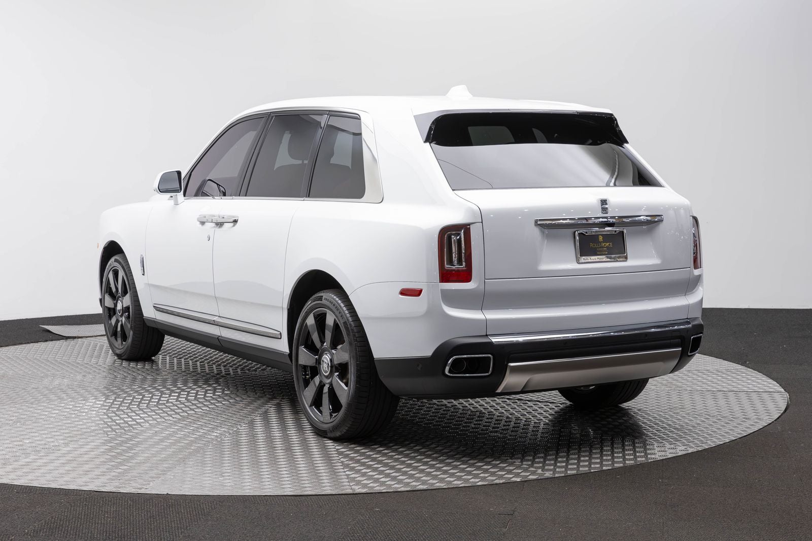 Rolls-Royce Cullinan SUV 2021