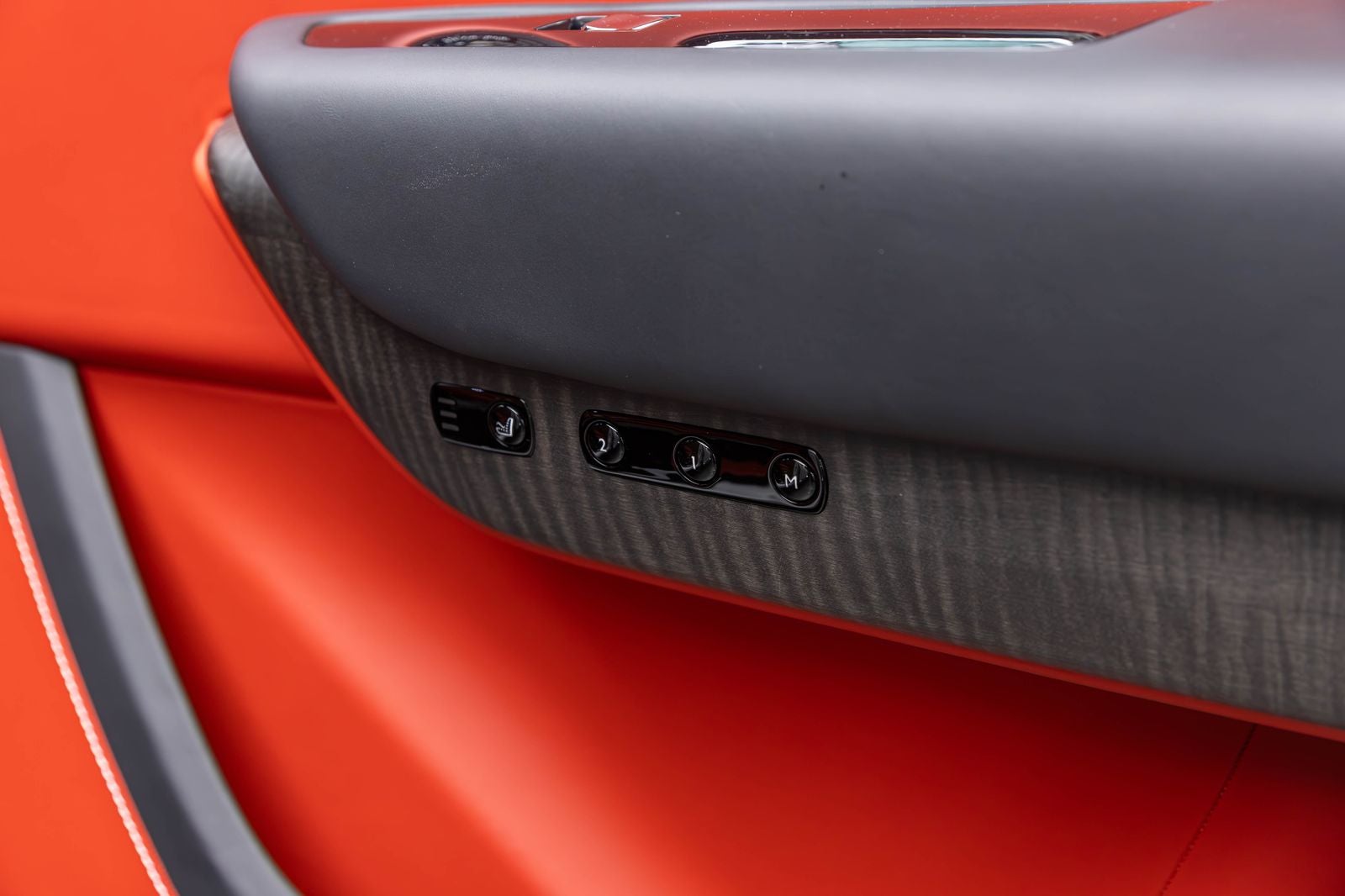 Rolls-Royce Cullinan SUV 2021