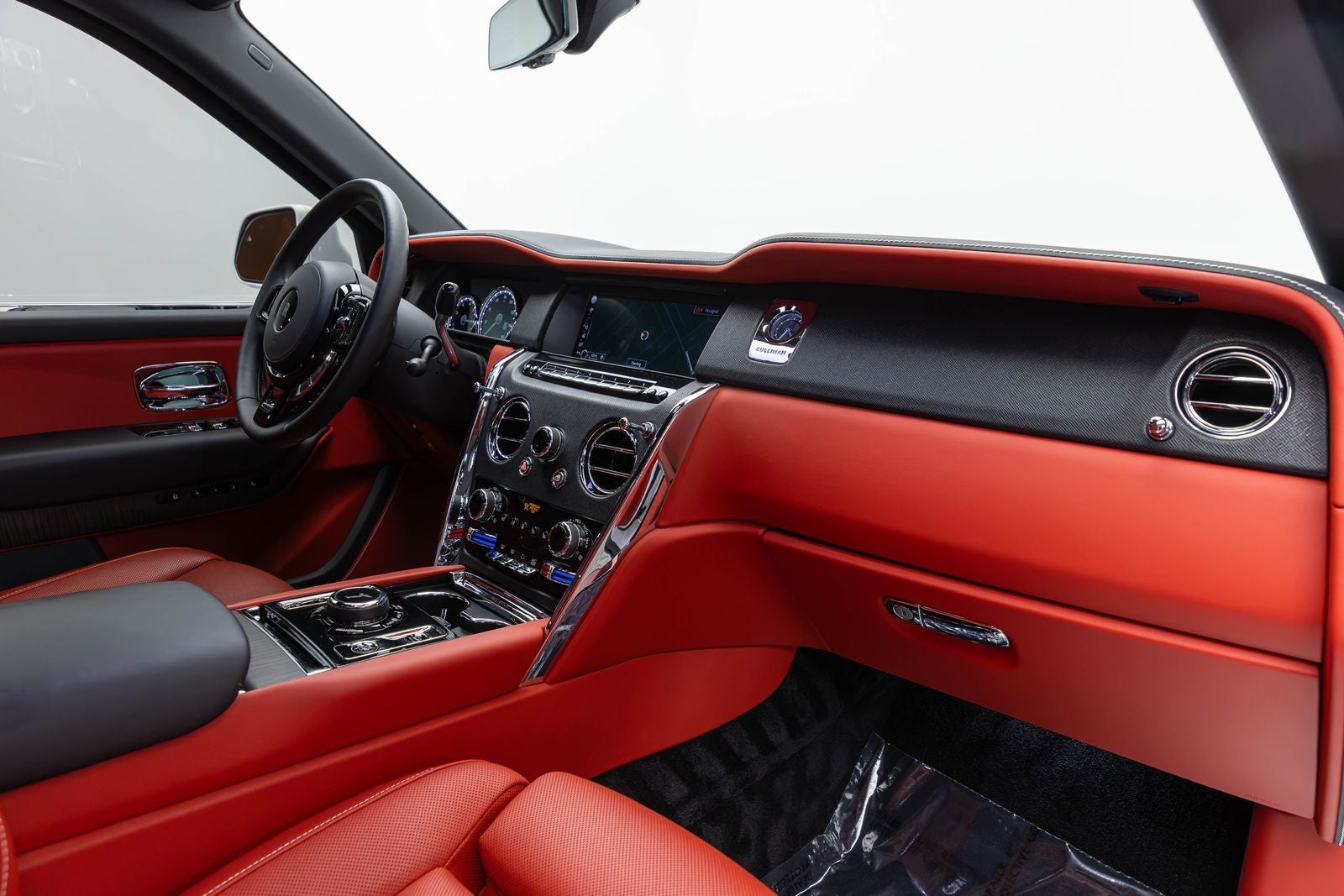 Rolls-Royce Cullinan SUV 2021