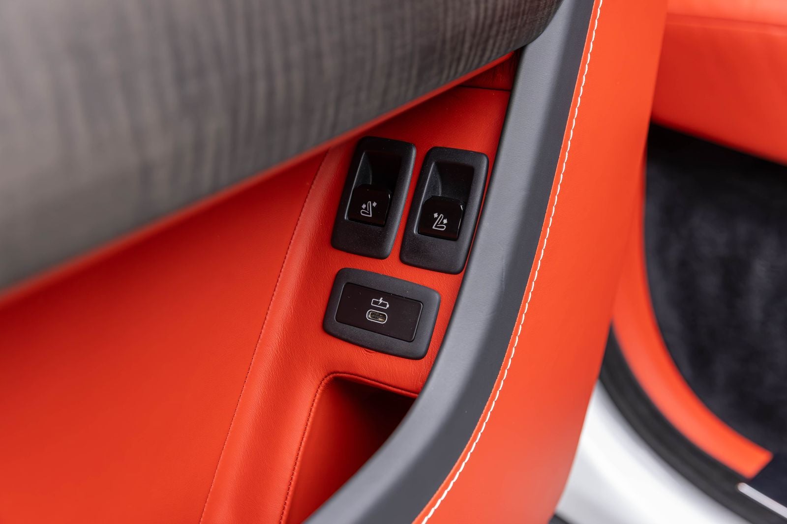 Rolls-Royce Cullinan SUV 2021