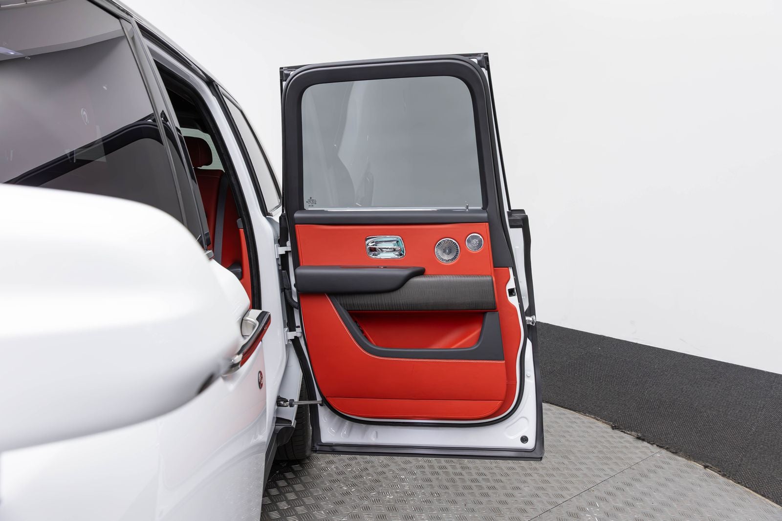 Rolls-Royce Cullinan SUV 2021