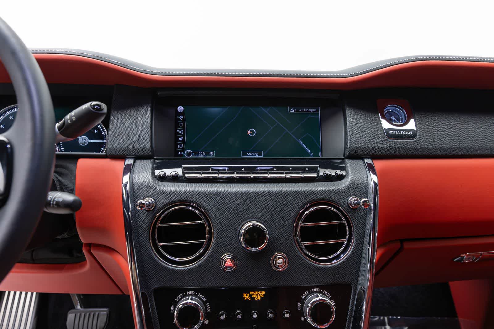 Rolls-Royce Cullinan SUV 2021