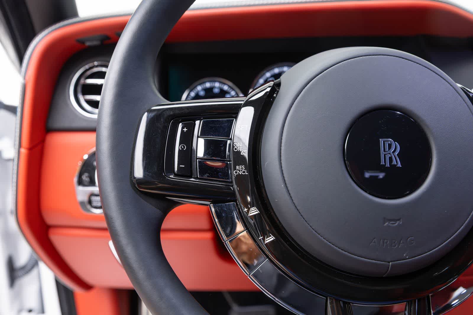 Rolls-Royce Cullinan SUV 2021