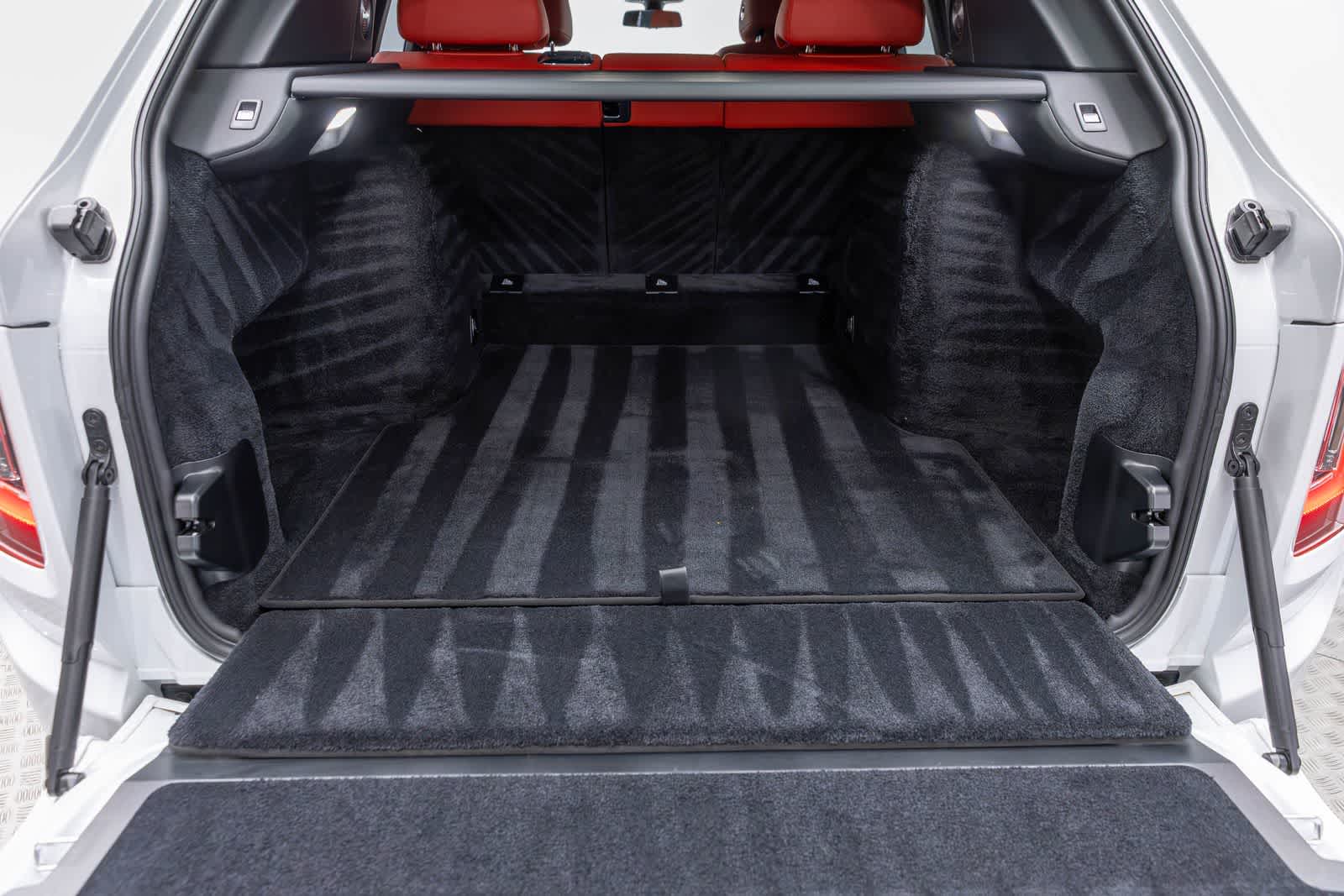 Rolls-Royce Cullinan SUV 2021