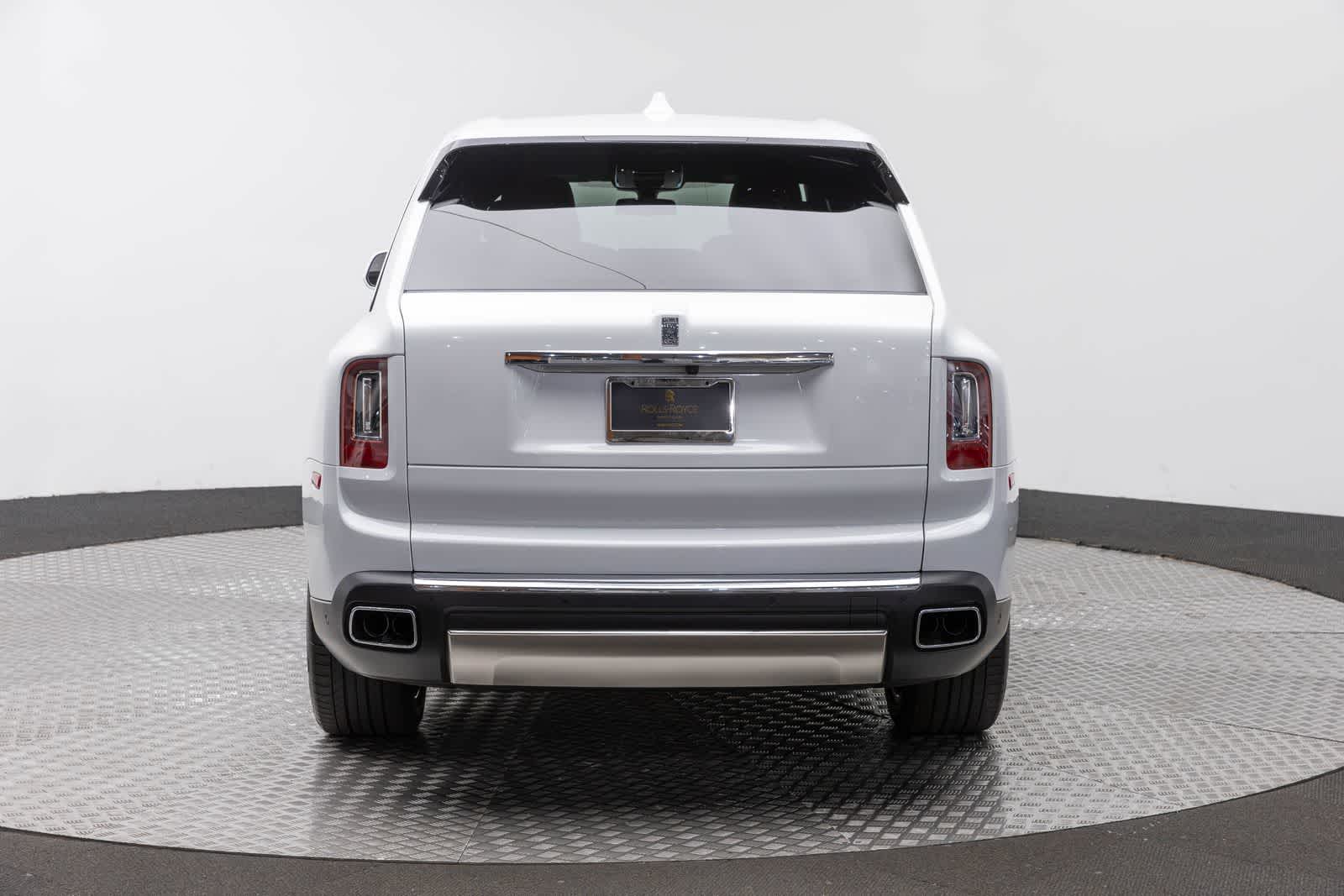 Rolls-Royce Cullinan SUV 2021