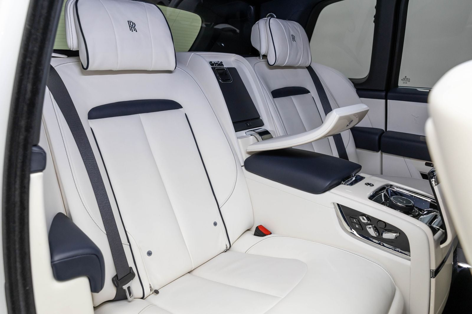 Rolls-Royce Cullinan SUV 2023