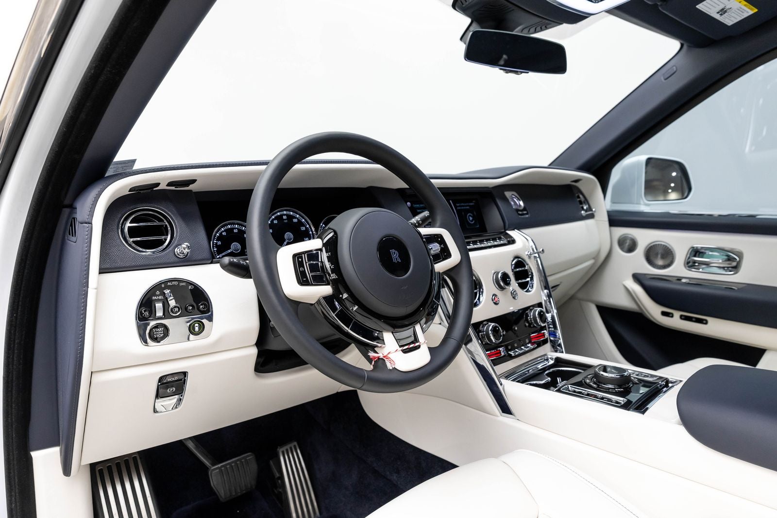 Rolls-Royce Cullinan SUV 2023