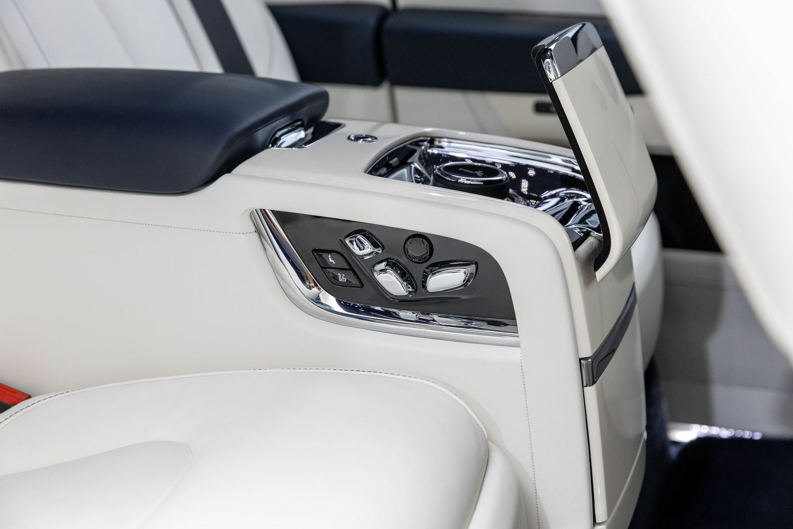 Rolls-Royce Cullinan SUV 2023