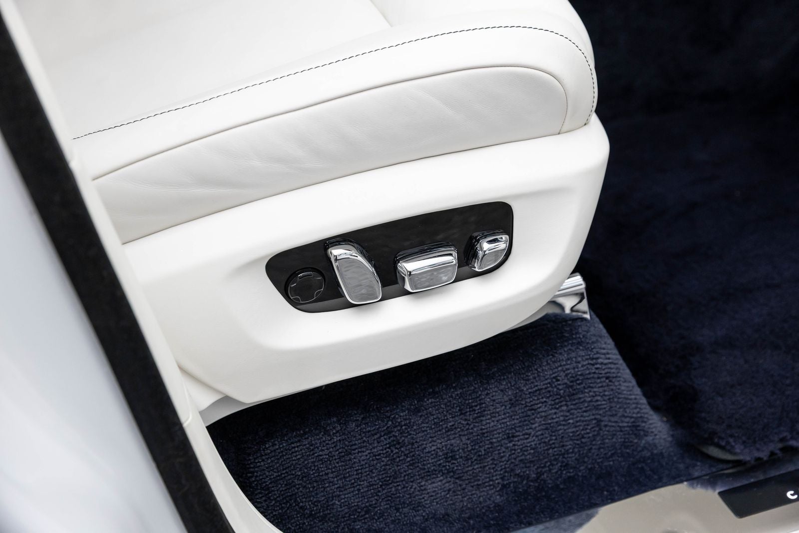 Rolls-Royce Cullinan SUV 2023