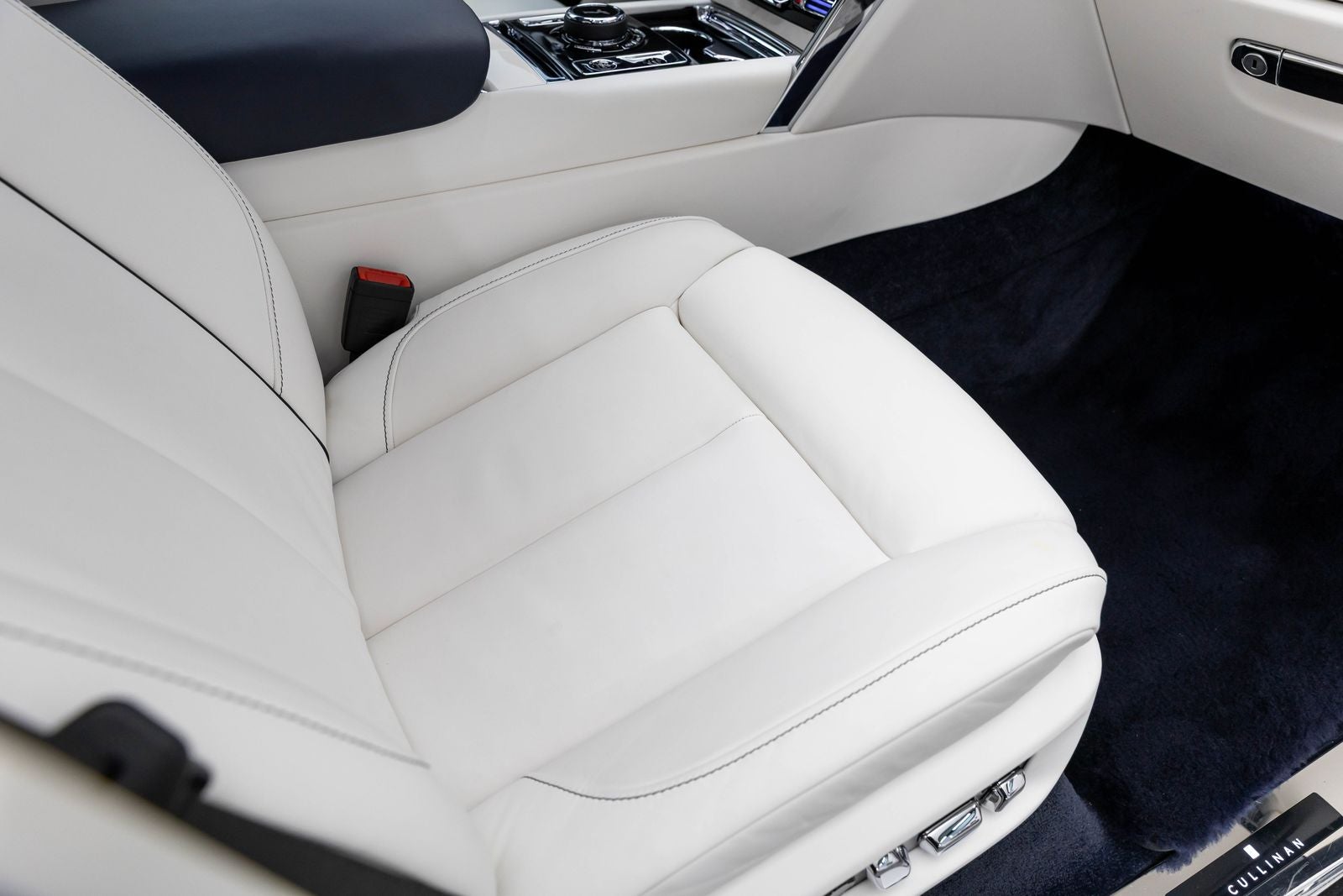 Rolls-Royce Cullinan SUV 2023