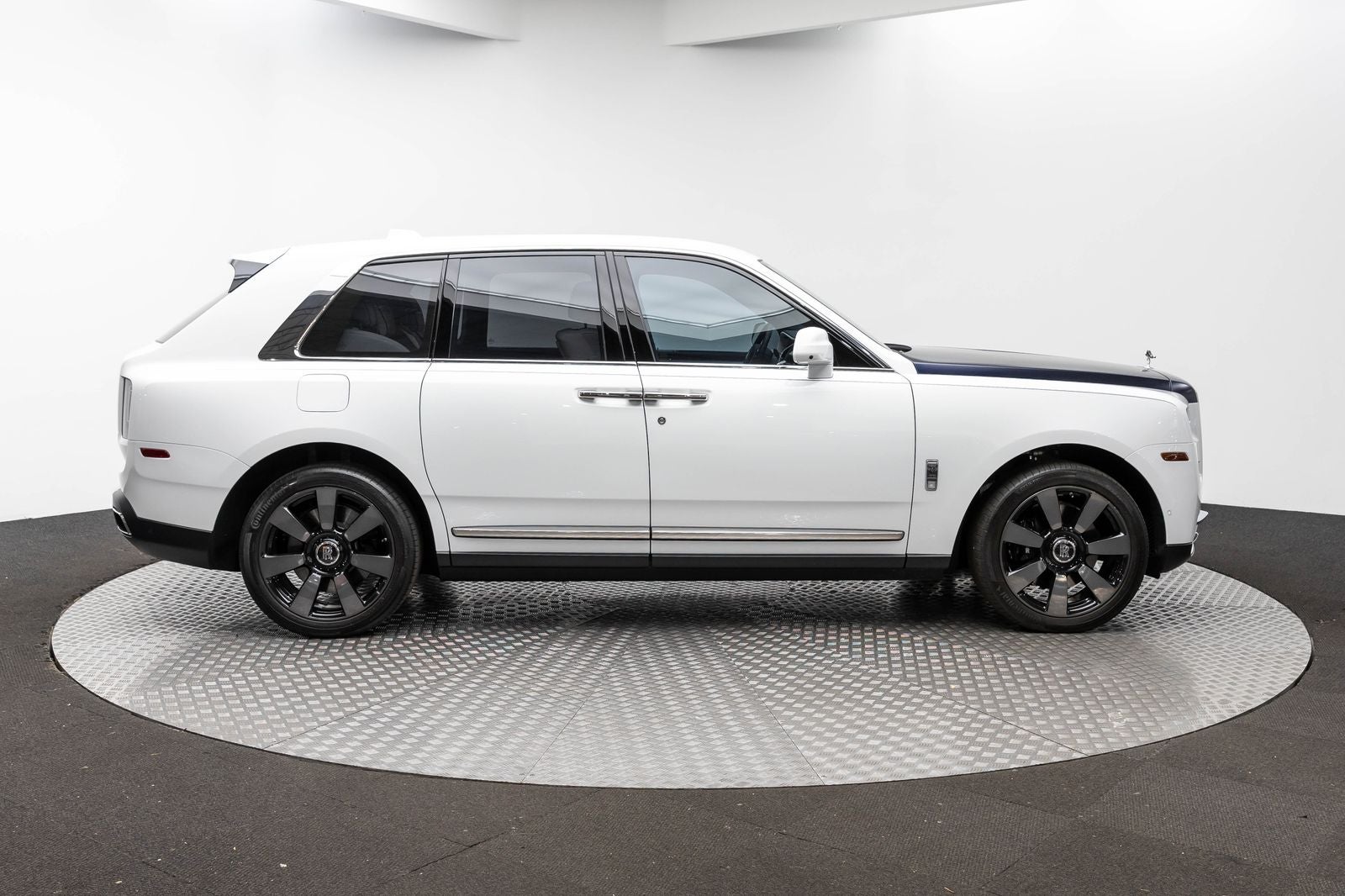 Rolls-Royce Cullinan SUV 2023