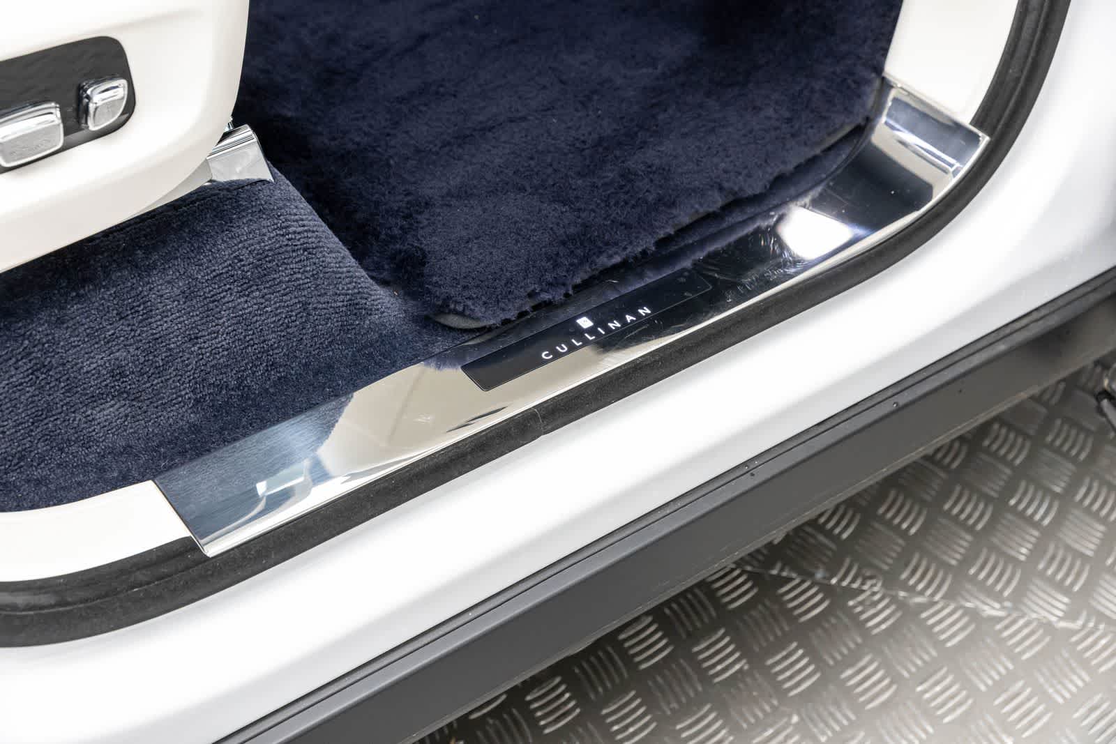 Rolls-Royce Cullinan SUV 2023