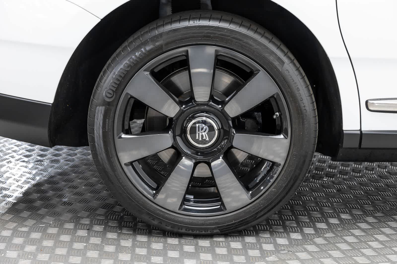 Rolls-Royce Cullinan SUV 2023