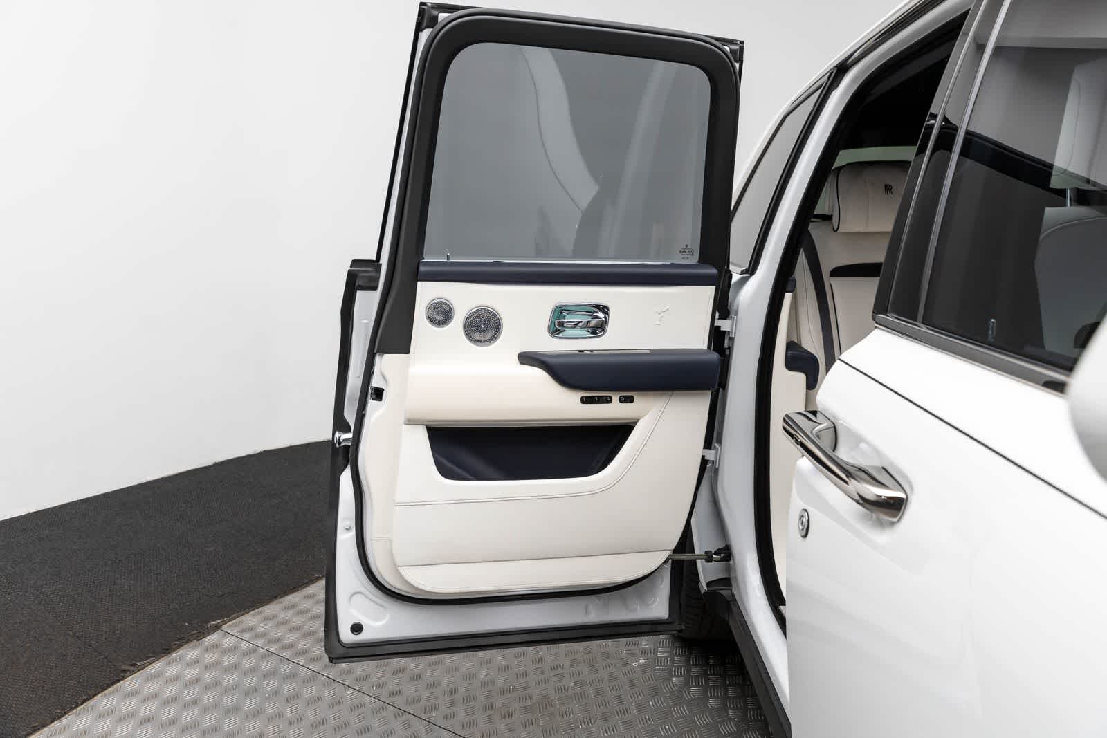 Rolls-Royce Cullinan SUV 2023