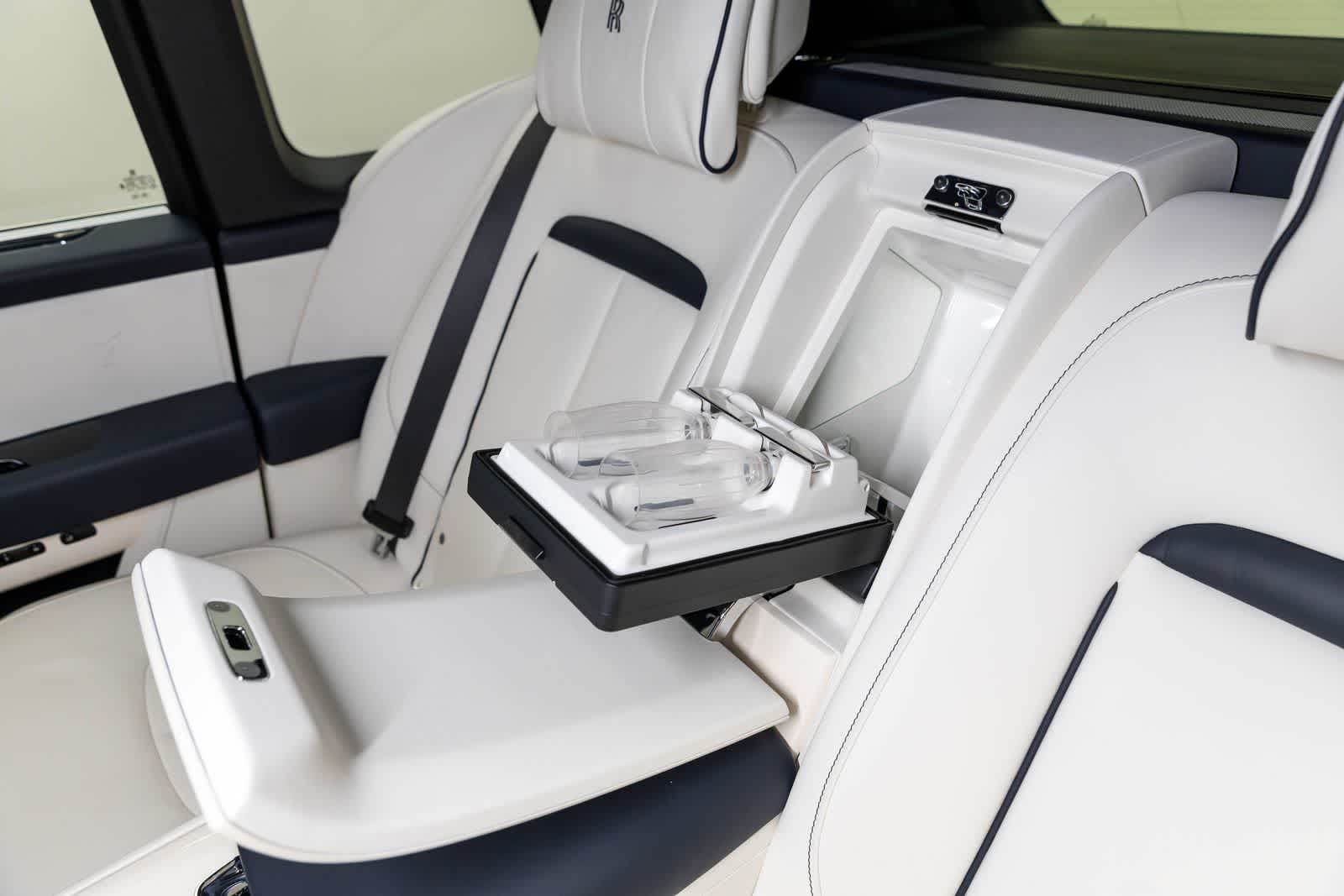 Rolls-Royce Cullinan SUV 2023