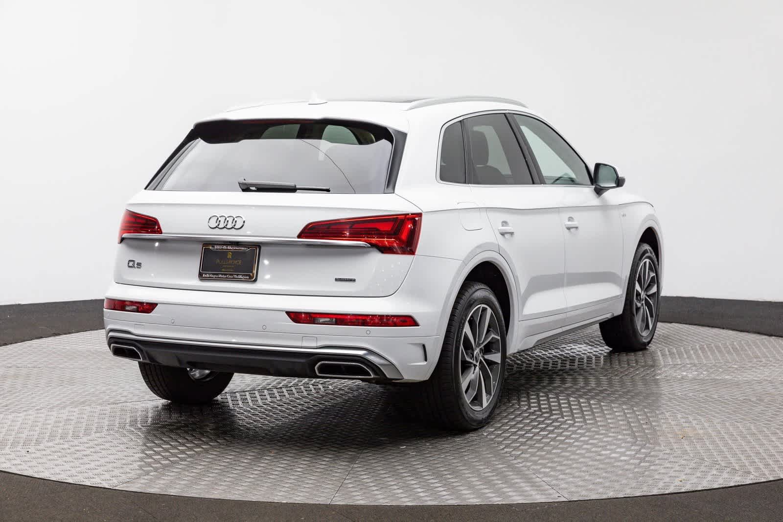Audi Q5 S line Premium Plus 2024