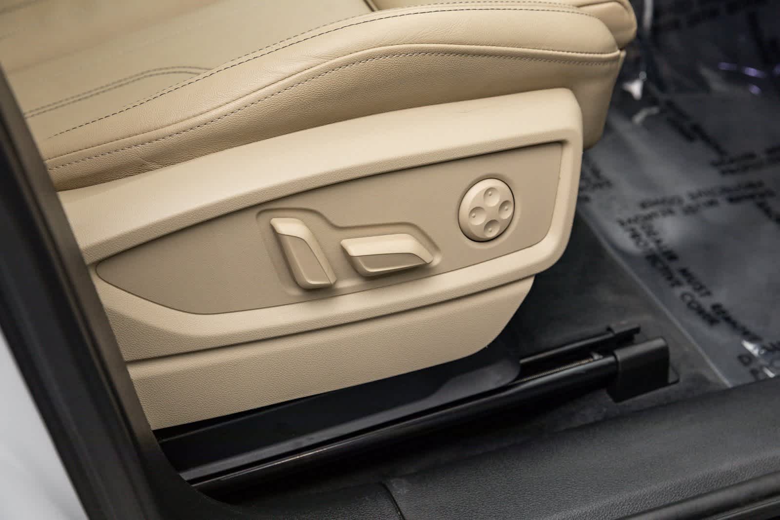 Audi Q5 S line Premium Plus 2024