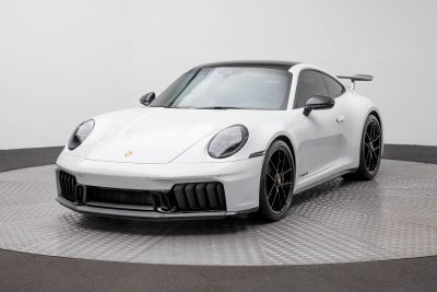 Porsche 911 Carrera 4 GTS de 2025