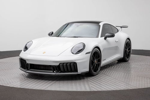 Porsche 911 Carrera 4 GTS de 2025