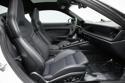 Porsche 911 Carrera 4 GTS de 2025