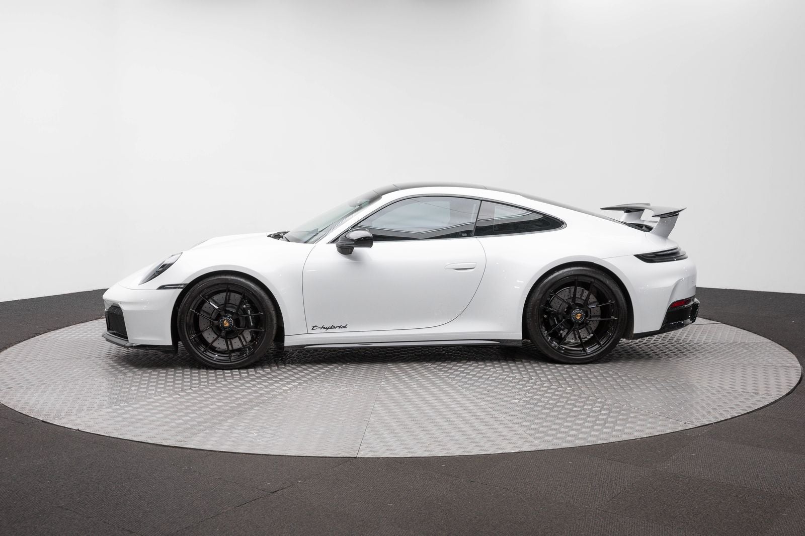 Porsche 911 Carrera 4 GTS de 2025