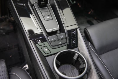 Porsche 911 Carrera 4 GTS de 2025