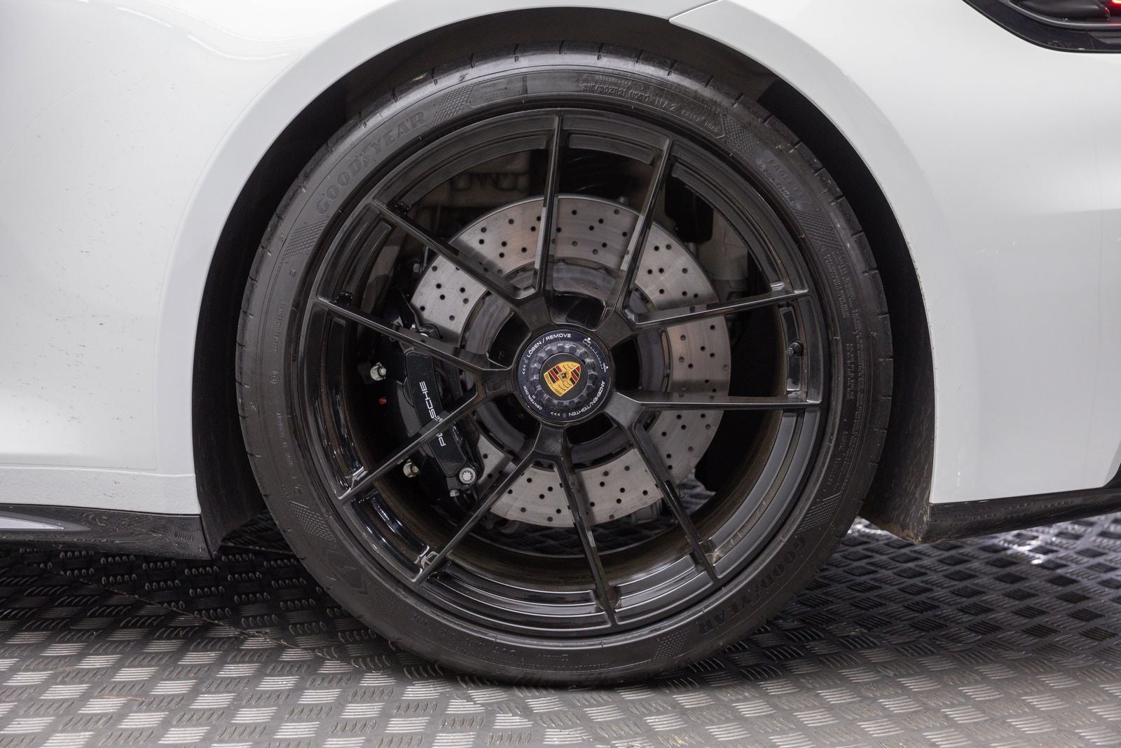 Porsche 911 Carrera 4 GTS de 2025